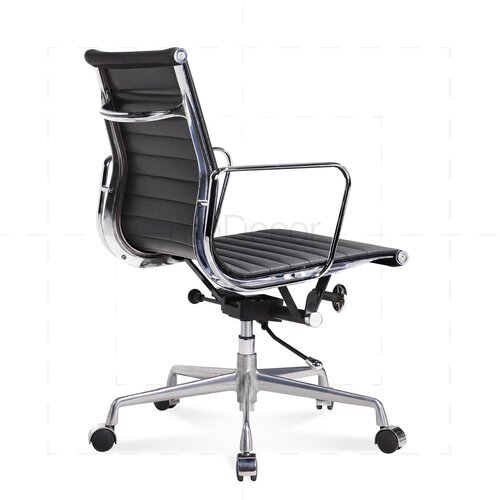 Halbhoher Eames Office Chair EA117 mit geripptem, schwarzem Leder
